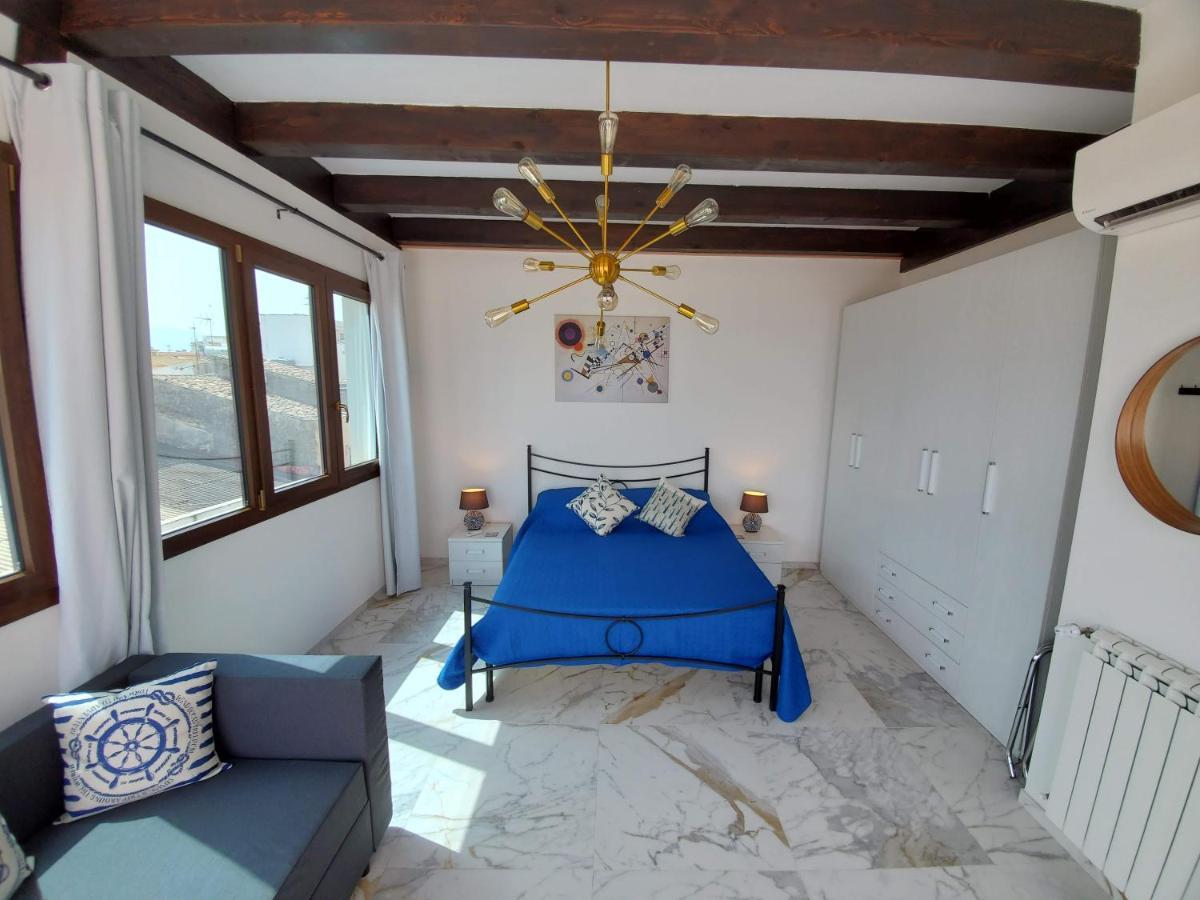 Palazzo Del Golfo Penthouse Apartment กัสเตลลัมมาเร เดล โกลโฟ ภายนอก รูปภาพ