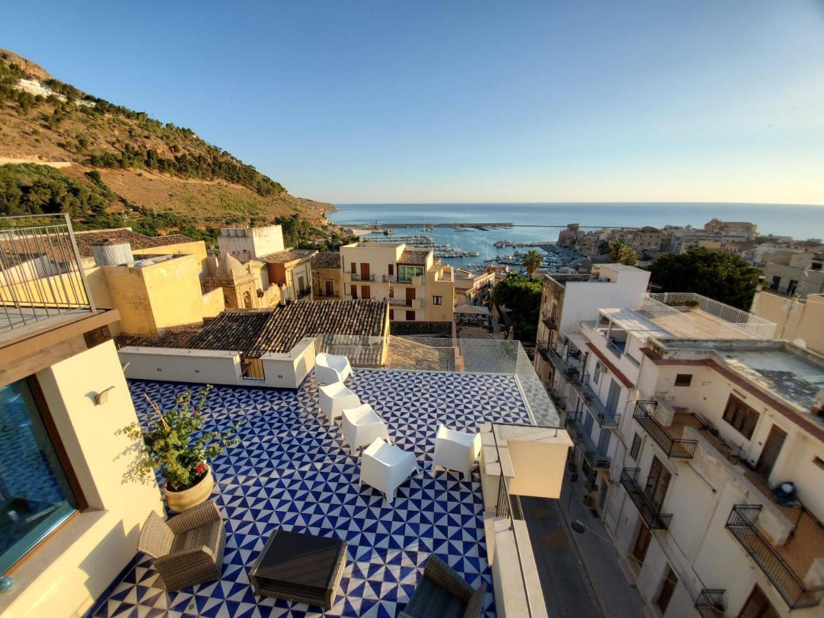 Palazzo Del Golfo Penthouse Apartment กัสเตลลัมมาเร เดล โกลโฟ ภายนอก รูปภาพ