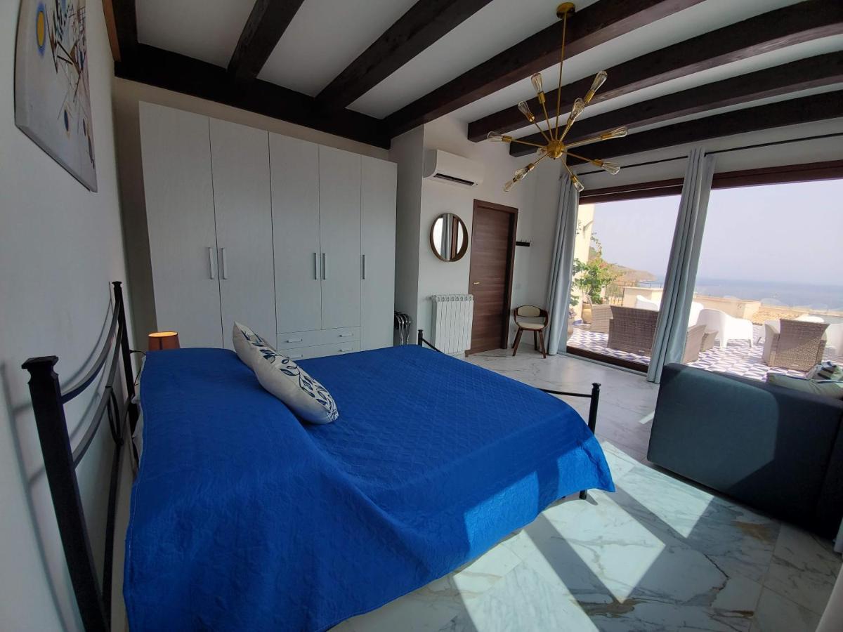 Palazzo Del Golfo Penthouse Apartment กัสเตลลัมมาเร เดล โกลโฟ ภายนอก รูปภาพ