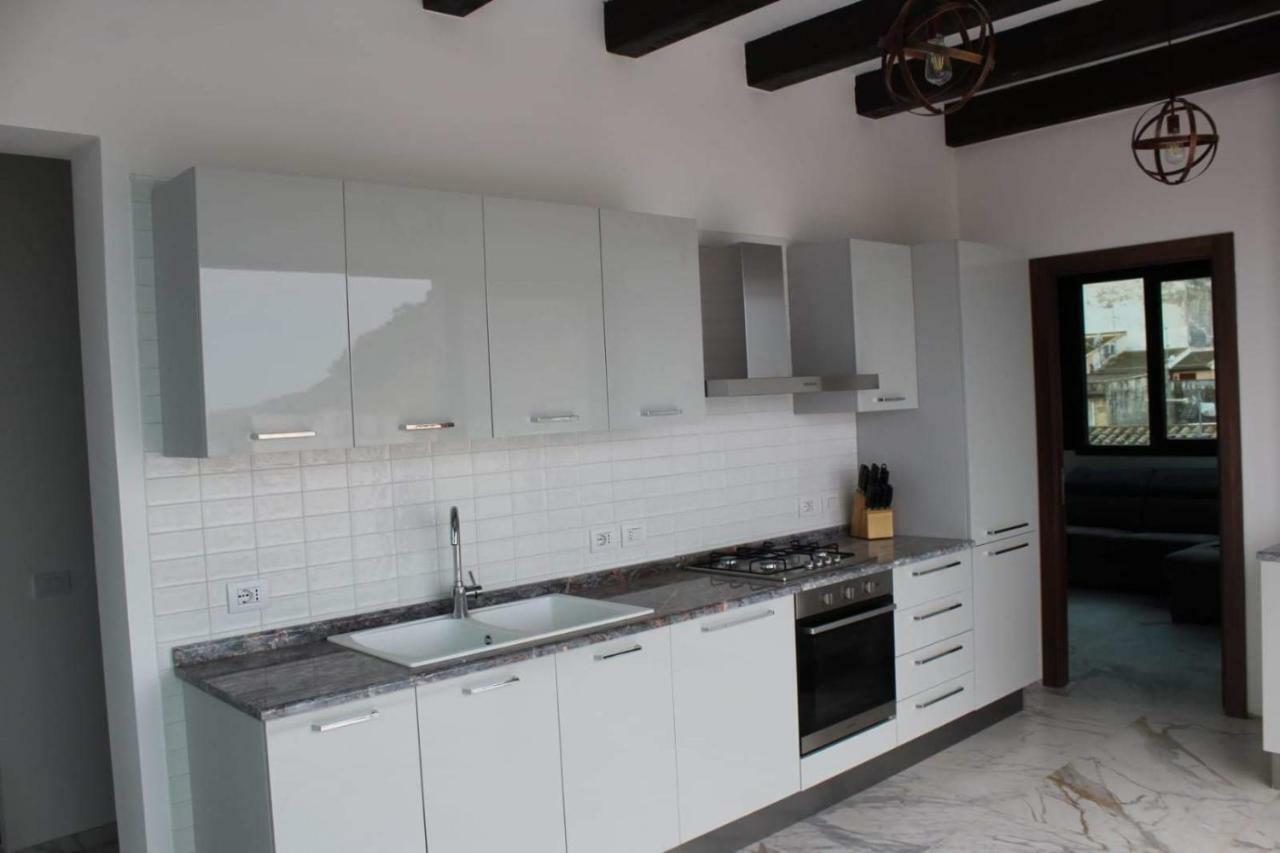 Palazzo Del Golfo Penthouse Apartment กัสเตลลัมมาเร เดล โกลโฟ ภายนอก รูปภาพ