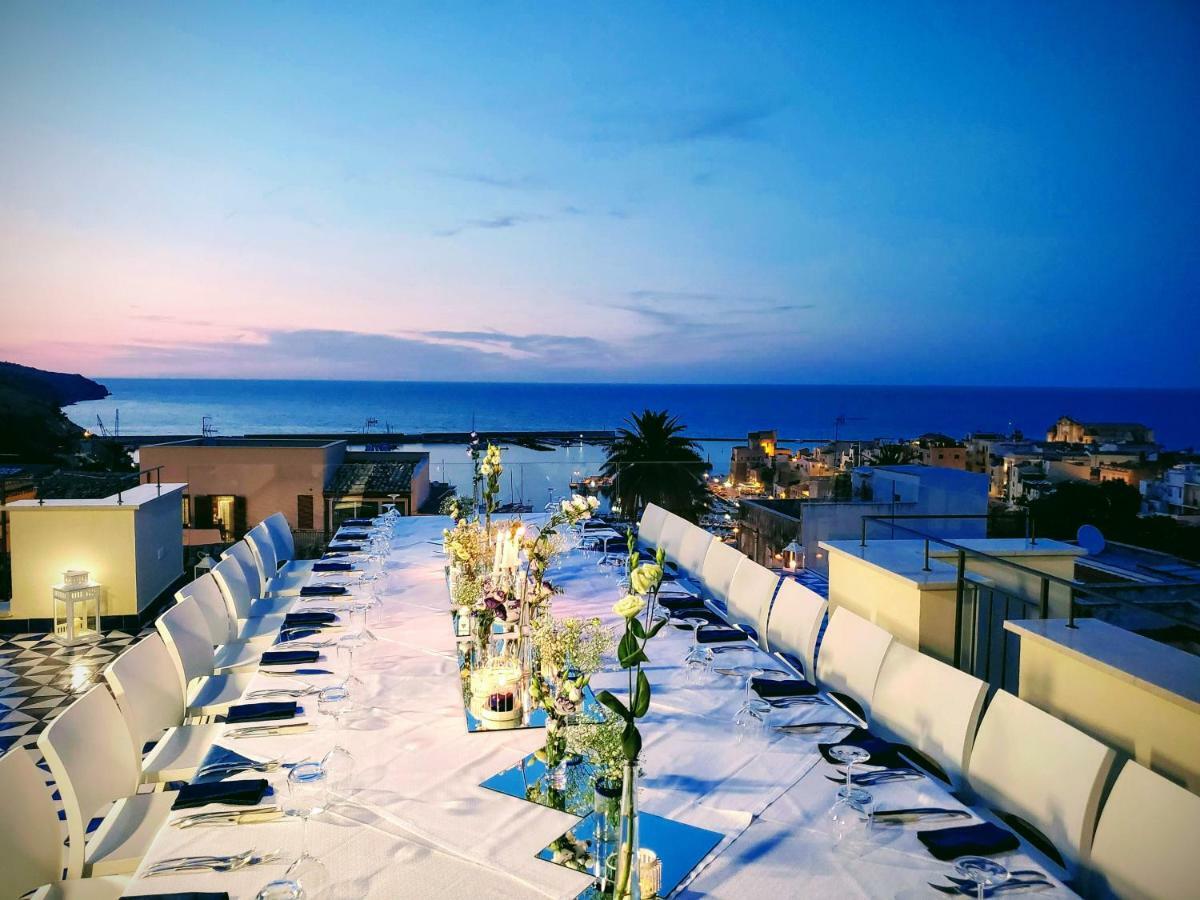 Palazzo Del Golfo Penthouse Apartment กัสเตลลัมมาเร เดล โกลโฟ ภายนอก รูปภาพ