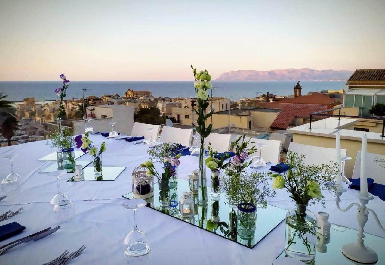 Palazzo Del Golfo Penthouse Apartment กัสเตลลัมมาเร เดล โกลโฟ ภายนอก รูปภาพ